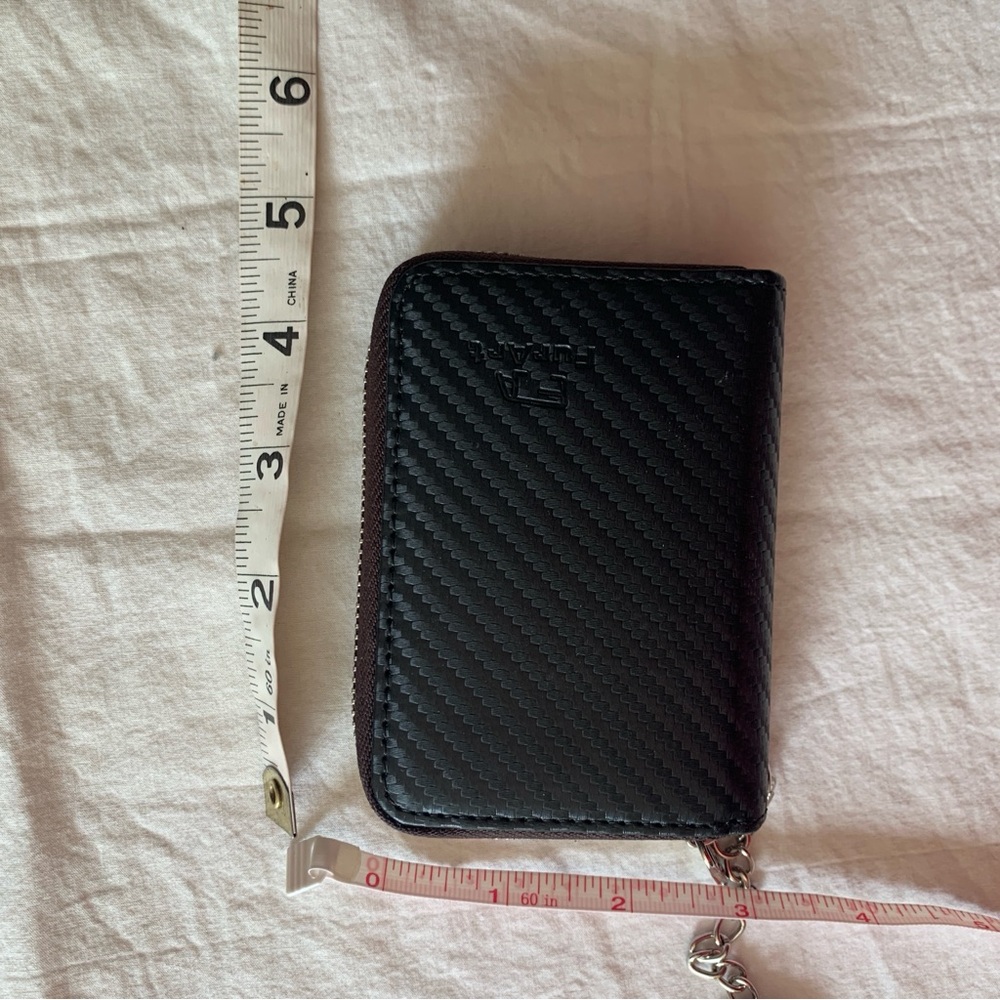 Black Zip Card Wallet in Carbon-Style Finish